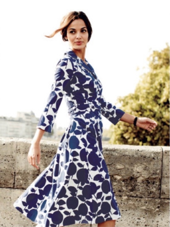 Boden Dresses & Skirts - Boden Riviera Shirt Dress in size 4 tall Navy and White Floral Wrap Dress